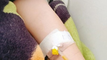 Paytaxt sakini: “Xəstəxanada bir çarpayıda iki uşağa sistem köçürülür”