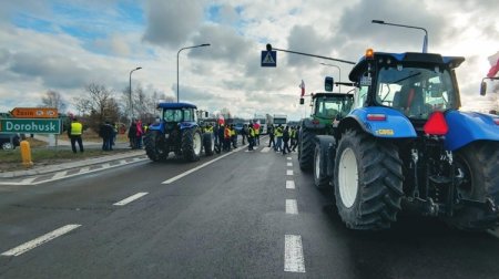 Avropada sərhəd blokadası: fermerlərin etirazlarında “Kreml əli” axtarışı Avropada sərhəd blokadası: fermerlərin etirazlarında “Kreml əli” axtarışı