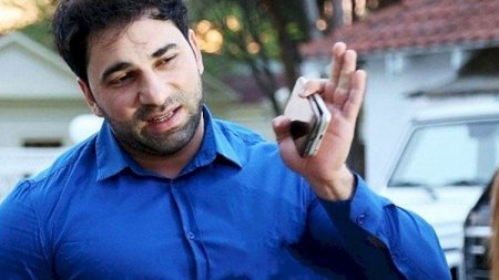 "Rusiya qanunlara əməl edəndirsə, 20 Yanvardan üzü bəri axtarışda olan caniləri niyə gizlədir?" "Rusiya qanunlara əməl edəndirsə, 20 Yanvardan üzü bəri axtarışda olan caniləri niyə gizlədir?"