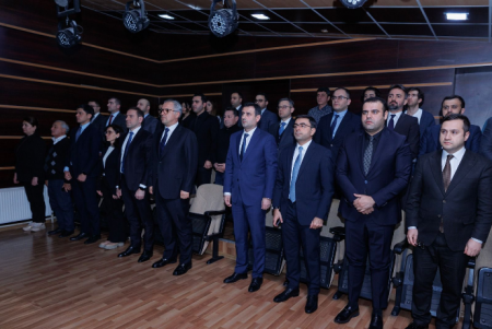 “AzerGold” və törəmə müəssisələrinin kollektivi Xocalı soyqırımı qurbanlarının xatirəsini yad edib “AzerGold” və törəmə müəssisələrinin kollektivi Xocalı soyqırımı qurbanlarının xatirəsini yad edib