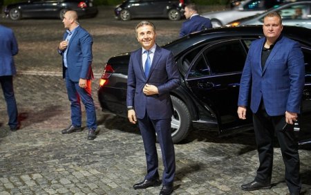 Köhnə sistemin yeni formada davamı və... Köhnə sistemin yeni formada davamı və...