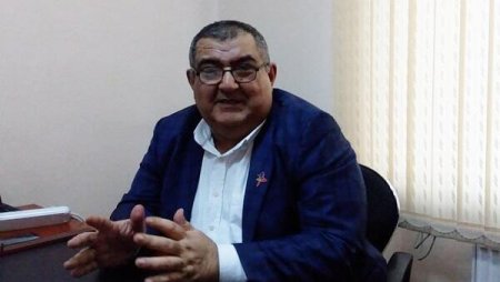 "“Azərbaycan” şeirimi hamı Səməd Vurğunun şeirindən sonra ən yaxşı şeir kimi qiymətləndirir" "“Azərbaycan” şeirimi hamı Səməd Vurğunun şeirindən sonra ən yaxşı şeir kimi qiymətləndirir"