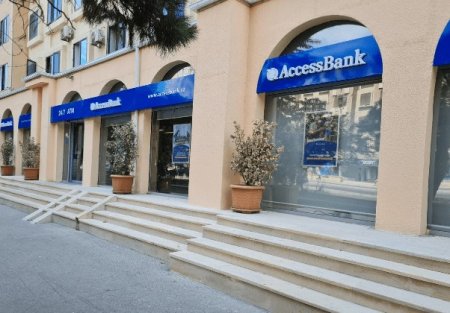 Vətəndaşa kələk gələn “Access Bank” özü qurban gedir 
