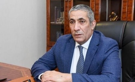 Siyavuş Novruzovun jurnalistlərə ev təklifi