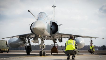 Rus ordusuna qarşı fransız “Mirage”si: F-16-lar tək deyil
