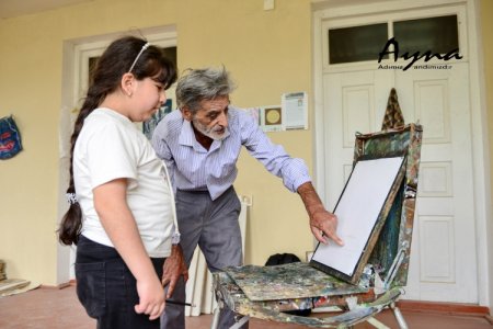 Dünya şöhrətli azərbaycanlı rəssam kətan almağa pul tapmır Dünya şöhrətli azərbaycanlı rəssam kətan almağa pul tapmır