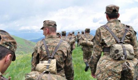 Ermənistan ehtiyatda olan hərbi qulluqçularla təlimə çağırır
