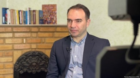 Keçmiş diplomat 2 maddə ilə ittiham olunur Keçmiş diplomat 2 maddə ilə ittiham olunur