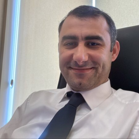 Dəmir Yolları İdarəsi öz işçisinin şirkətinə tender verib Dəmir Yolları İdarəsi öz işçisinin şirkətinə tender verib