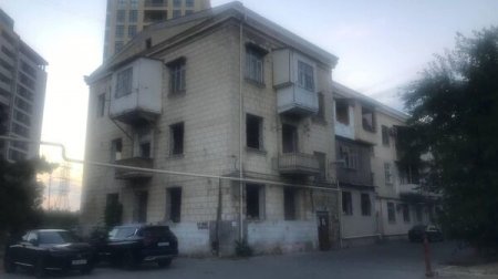 Bakıda ŞOK TİKİNTİ ÖZBAŞINALIĞI... Bakıda ŞOK TİKİNTİ ÖZBAŞINALIĞI...