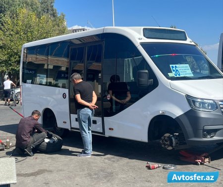 Bayılda yeni xəttə buraxılan avtobusların təkərini deşdilər