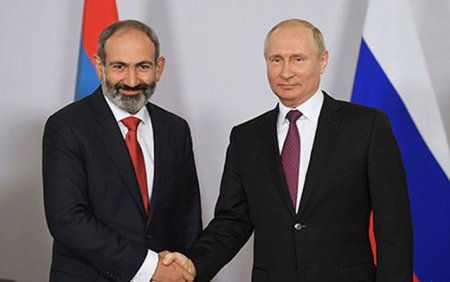 Putin Paşinyanı təbrik etdi