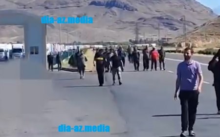Türkiyəli TIR sürücüləri Sədərək Gömrük postunda ETİRAZA QALXDI Türkiyəli TIR sürücüləri Sədərək Gömrük postunda ETİRAZA QALXDI