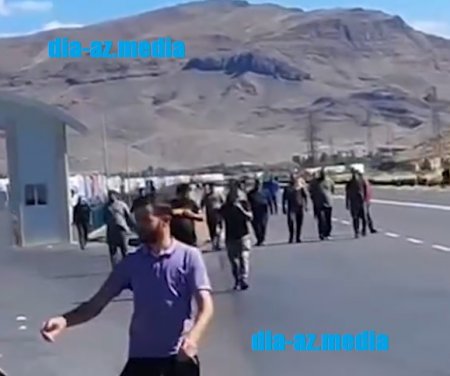 Türkiyəli TIR sürücüləri Sədərək Gömrük postunda ETİRAZA QALXDI Türkiyəli TIR sürücüləri Sədərək Gömrük postunda ETİRAZA QALXDI