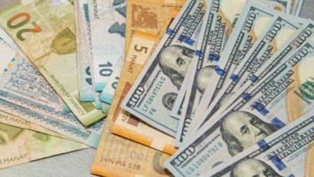 Pulu saxlamaq üçün yastığın altı daha təhlükəsizdir, yoxsa bank? Pulu saxlamaq üçün yastığın altı daha təhlükəsizdir, yoxsa bank?