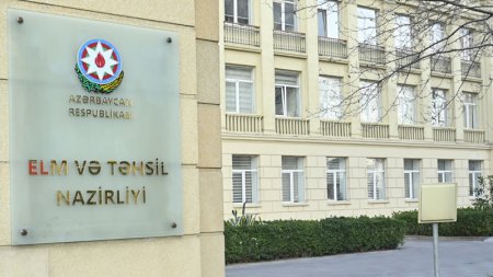 "Pulun 2450 manatını Elm və Təhsil Nazirliyinin şöbə müdirinə vermişəm"