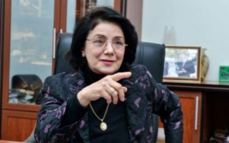 “Biz bir simfonik əsəri sata bilmirik, o bir mahnı ilə...” “Biz bir simfonik əsəri sata bilmirik, o bir mahnı ilə...”