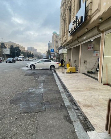 Bakı meriyasına tabe olmayan Elşad Həsənov İSTƏDİYİNİ EDİR... Bakı meriyasına tabe olmayan Elşad Həsənov İSTƏDİYİNİ EDİR...
