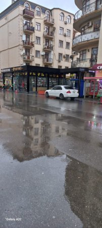 AAAF Park qanunsuz tikintilərin meydanına çevrilib AAAF Park qanunsuz tikintilərin meydanına çevrilib