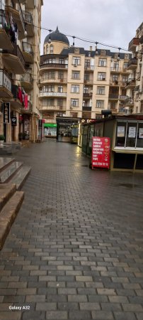 AAAF Park qanunsuz tikintilərin meydanına çevrilib AAAF Park qanunsuz tikintilərin meydanına çevrilib