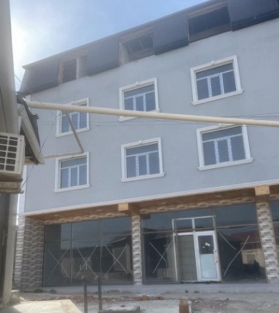 Binəqədidə 4 mərtəbəli bina tikilir, amma kimsənin xəbəri yoxdur...
