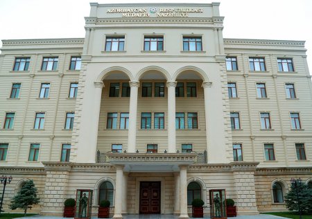 Ermənilər yenə də mövqelərimizi ATƏŞƏ TUTUB Ermənilər yenə də mövqelərimizi ATƏŞƏ TUTUB