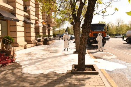 Paytaxtda növbəti dəfə geniştəmizlik işləri aparılıb Paytaxtda növbəti dəfə geniştəmizlik işləri aparılıb