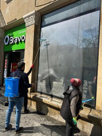 Paytaxtda növbəti dəfə geniştəmizlik işləri aparılıb Paytaxtda növbəti dəfə geniştəmizlik işləri aparılıb