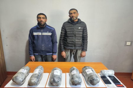 “Horadiz” sərhədindən ölkəyə külli miqdarda narkotik gətirməyə cəhd edən şəxslər saxlanılıb “Horadiz” sərhədindən ölkəyə külli miqdarda narkotik gətirməyə cəhd edən şəxslər saxlanılıb