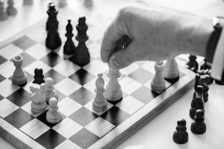 Praqmatizm dövrünün çətin seçimi: Praqmatizm dövrünün çətin seçimi: