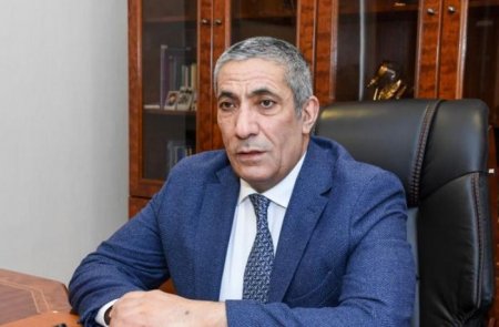 Siyavuş Novruzov niyə 3 aydır parlamentə gəlmir? Siyavuş Novruzov niyə 3 aydır parlamentə gəlmir?
