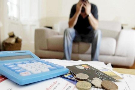 Problemli kreditlərdə 32 milyonluq artım Problemli kreditlərdə 32 milyonluq artım