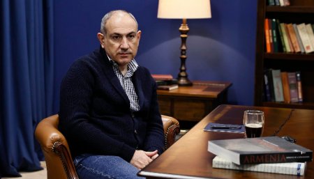 Paşinyan hazırda Türkiyə və Britaniya kəşfiyyat şefləri ilə danışır Paşinyan hazırda Türkiyə və Britaniya kəşfiyyat şefləri ilə danışır
