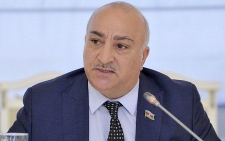 “Kişi müəllimlərin maaşını artırmaq lazımdır, övladlarımız qadın müəllimlərdən nə öyrənəcəklər?” “Kişi müəllimlərin maaşını artırmaq lazımdır, övladlarımız qadın müəllimlərdən nə öyrənəcəklər?”