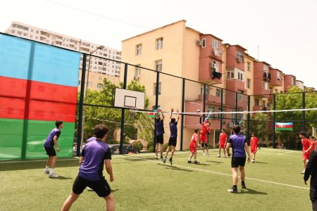 Paytaxtın abad məhəllələrində voleybol yarışları başa çatıb Paytaxtın abad məhəllələrində voleybol yarışları başa çatıb