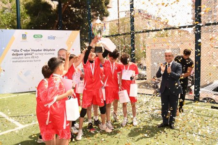 Paytaxtın abad məhəllələrində voleybol yarışları başa çatıb Paytaxtın abad məhəllələrində voleybol yarışları başa çatıb