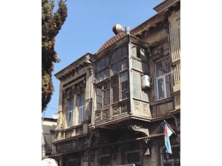 Dövlət Xidməti "Sovetski"dəki tarixi binanın taleyi ilə bağlı qərar verib Dövlət Xidməti "Sovetski"dəki tarixi binanın taleyi ilə bağlı qərar verib