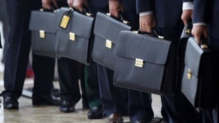Azərbaycanda hansı siyasi partiyalara maliyyə ayrılır? Azərbaycanda hansı siyasi partiyalara maliyyə ayrılır?